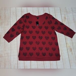 Torrid Red V-neck Top w Black Rose Heart Pattern, 1/4" Sleeves • Size 1